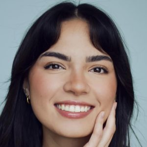 ELLA MEI WILLIAMSON headshot 2